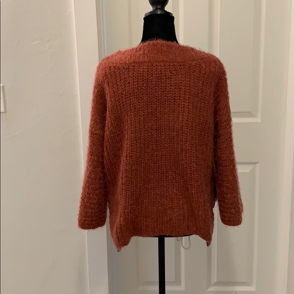 Super soft sweater - Picture 2 of 2